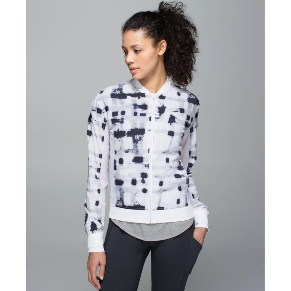 Lululemon Noir Jacket II Full Zip Mesh Panel Black White Ink Blot Print Size 6